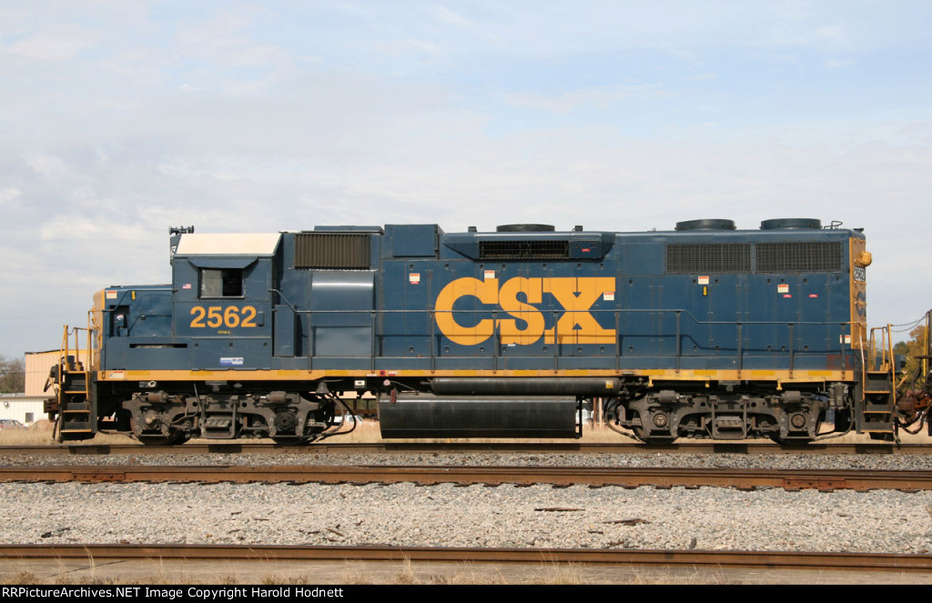 CSX 2562